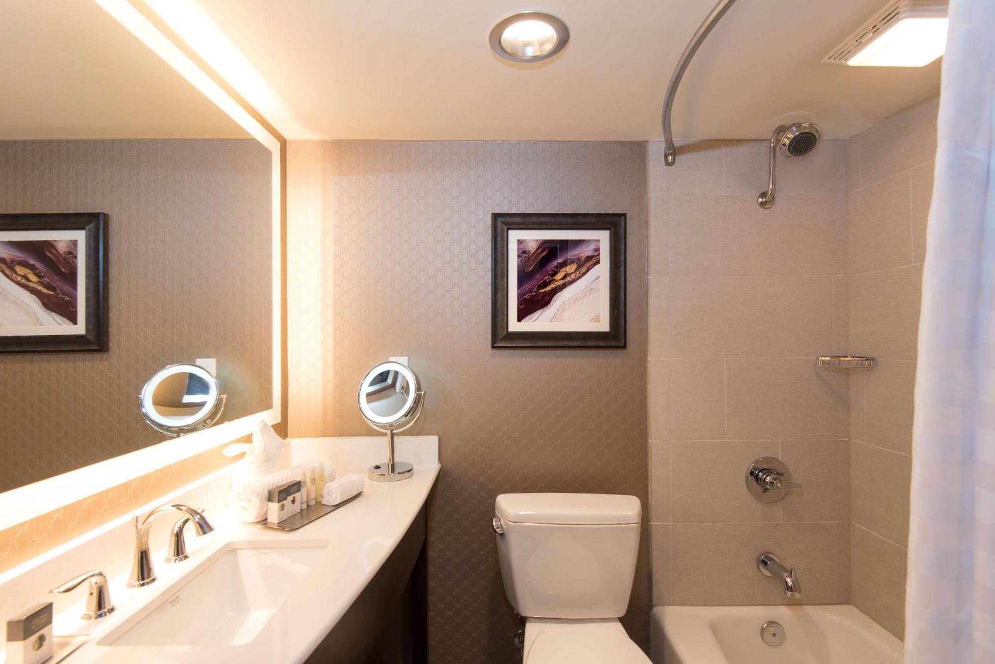 Doubletree By Hilton Schenectady Hotel Ngoại thất bức ảnh