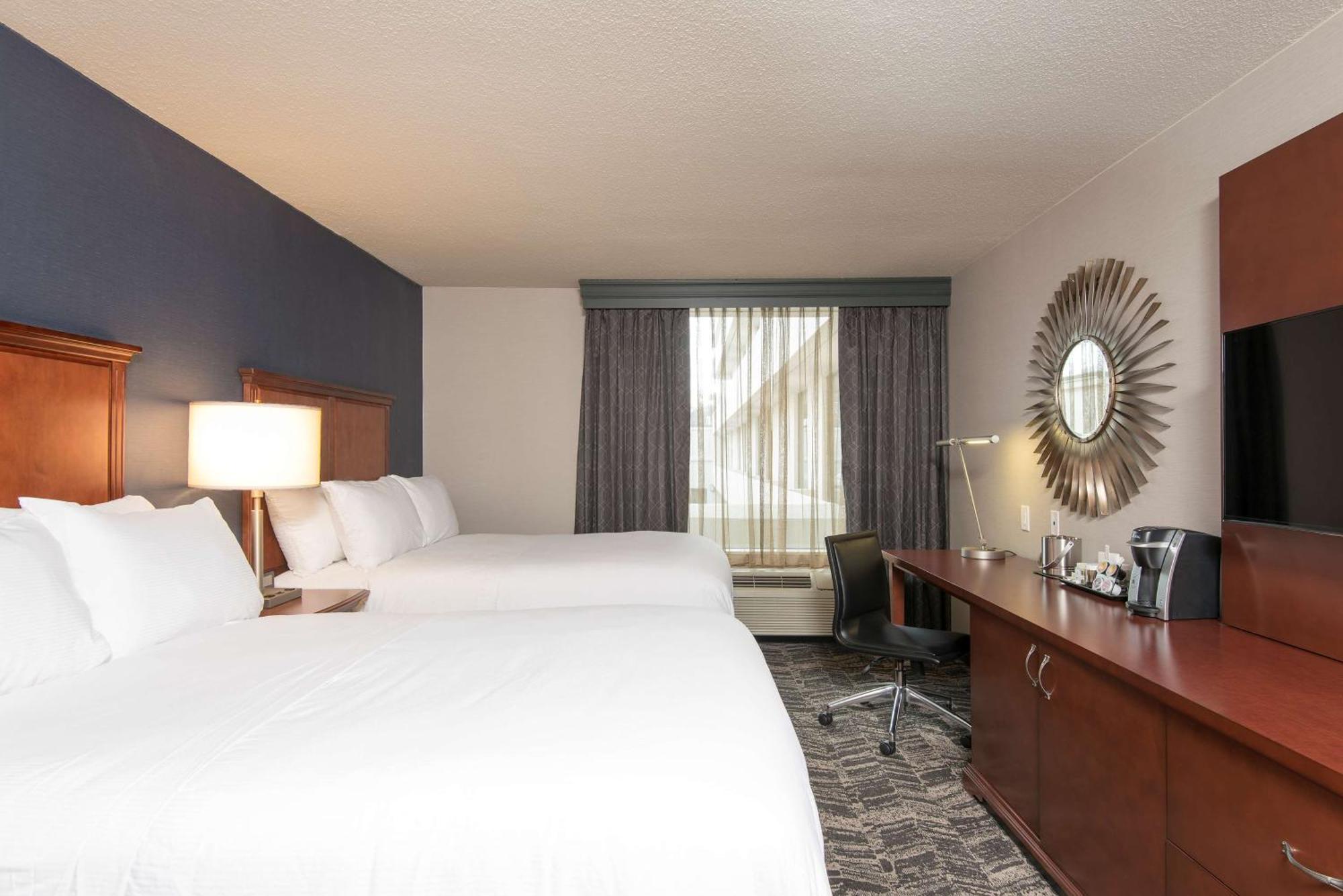 Doubletree By Hilton Schenectady Hotel Ngoại thất bức ảnh