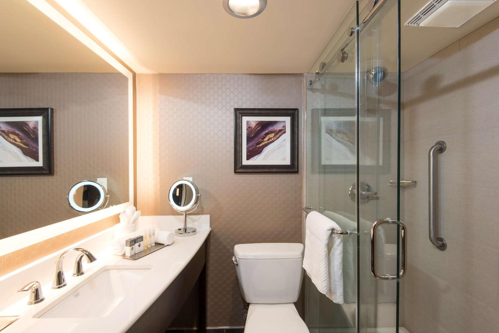 Doubletree By Hilton Schenectady Hotel Ngoại thất bức ảnh